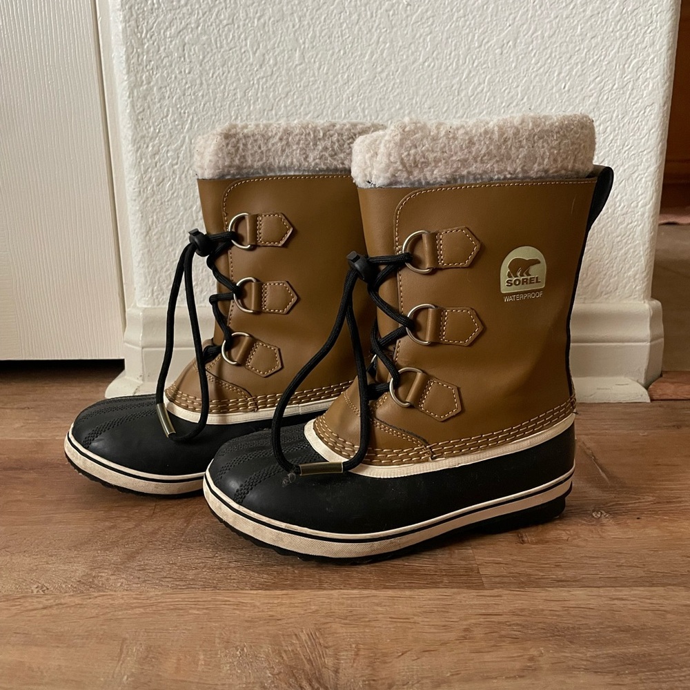 Sorel Kids Snow Boots Size 3